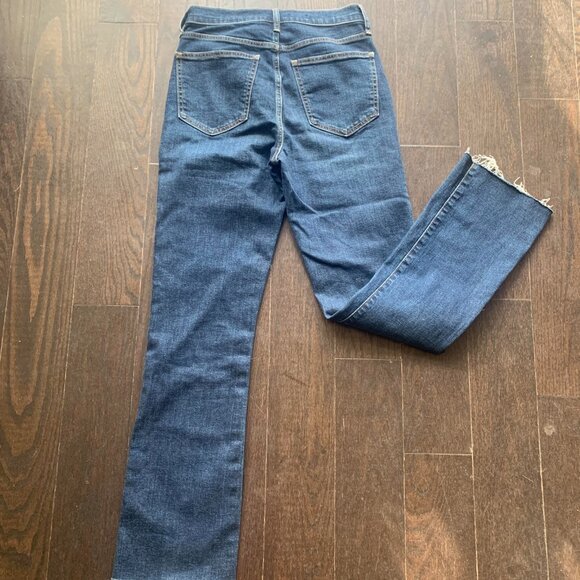 Never worn Dark blue denim Gap High Rise Kick Fit Jeans in Tall size 27 - Picture 4 of 5